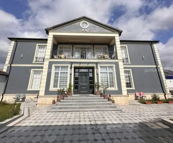 Bilgəhdə hovuzlu villa